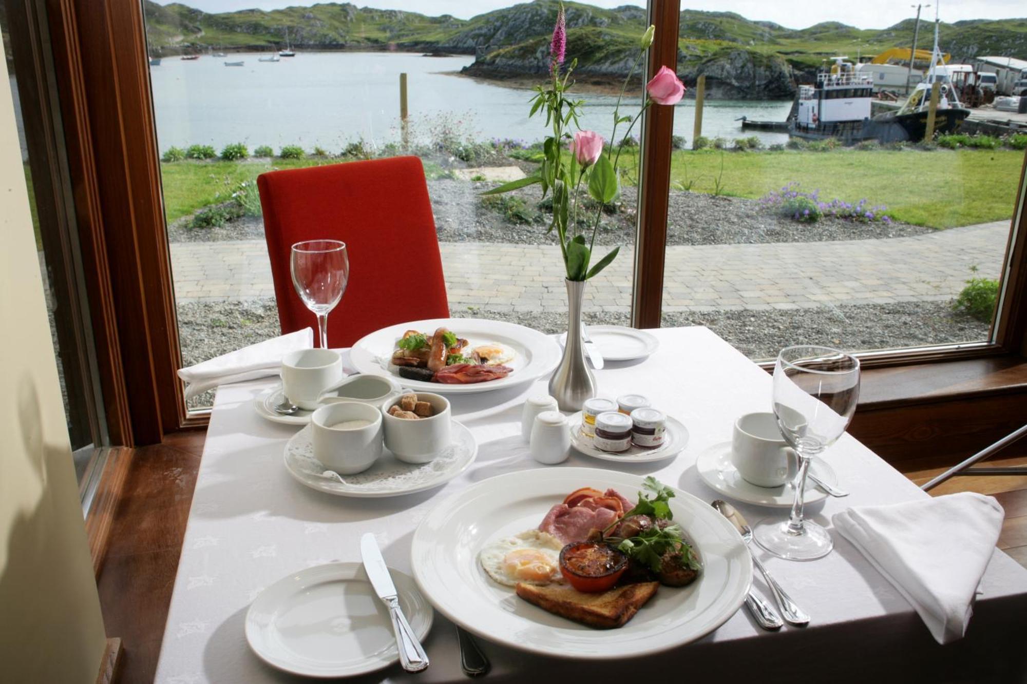 Inishbofin House Hotel Exteriör bild