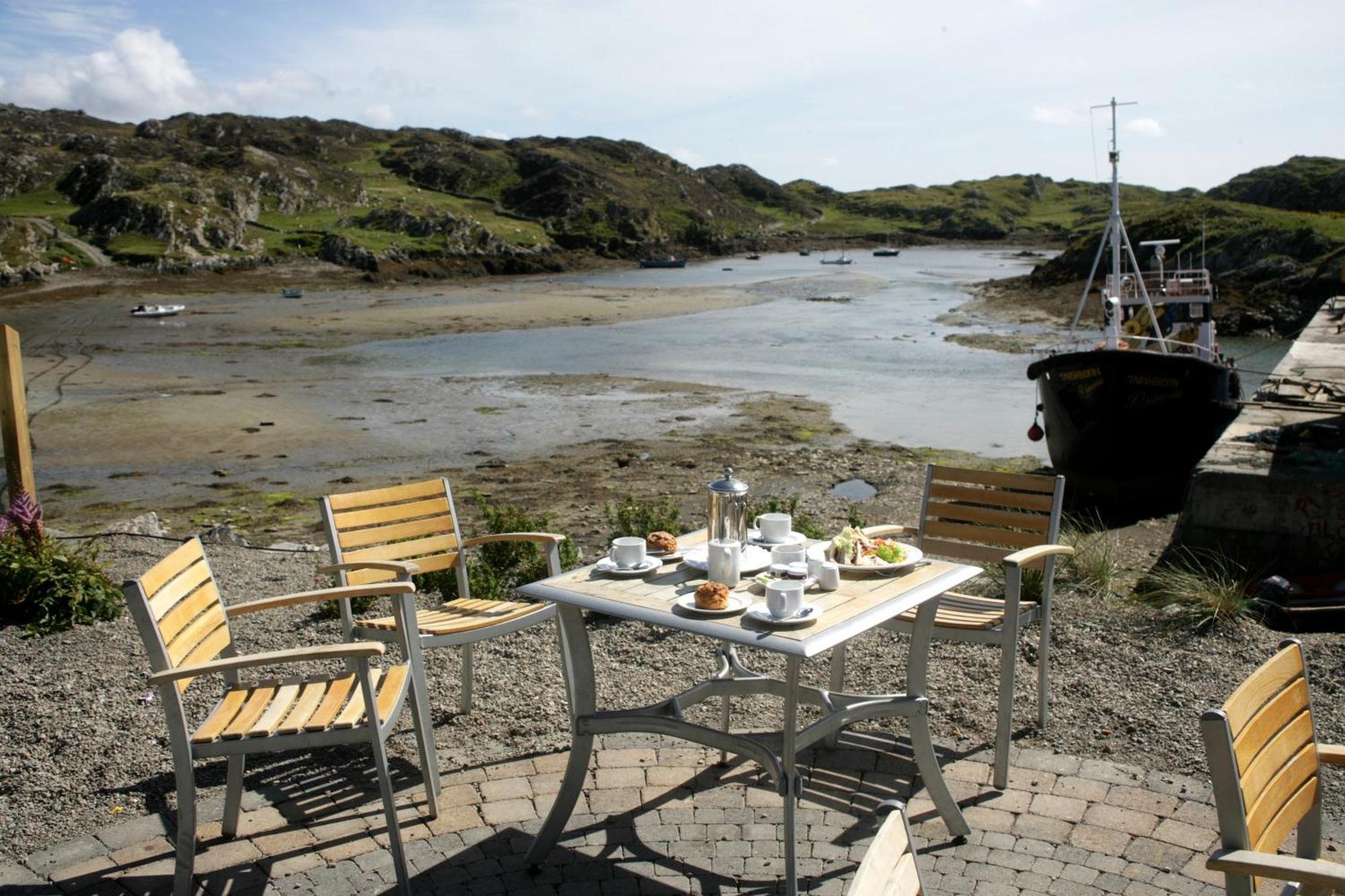 Inishbofin House Hotel Exteriör bild