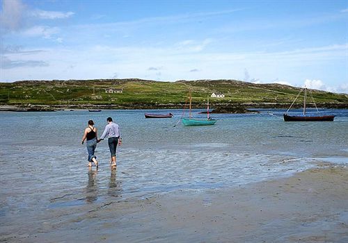 Inishbofin House Hotel Exteriör bild